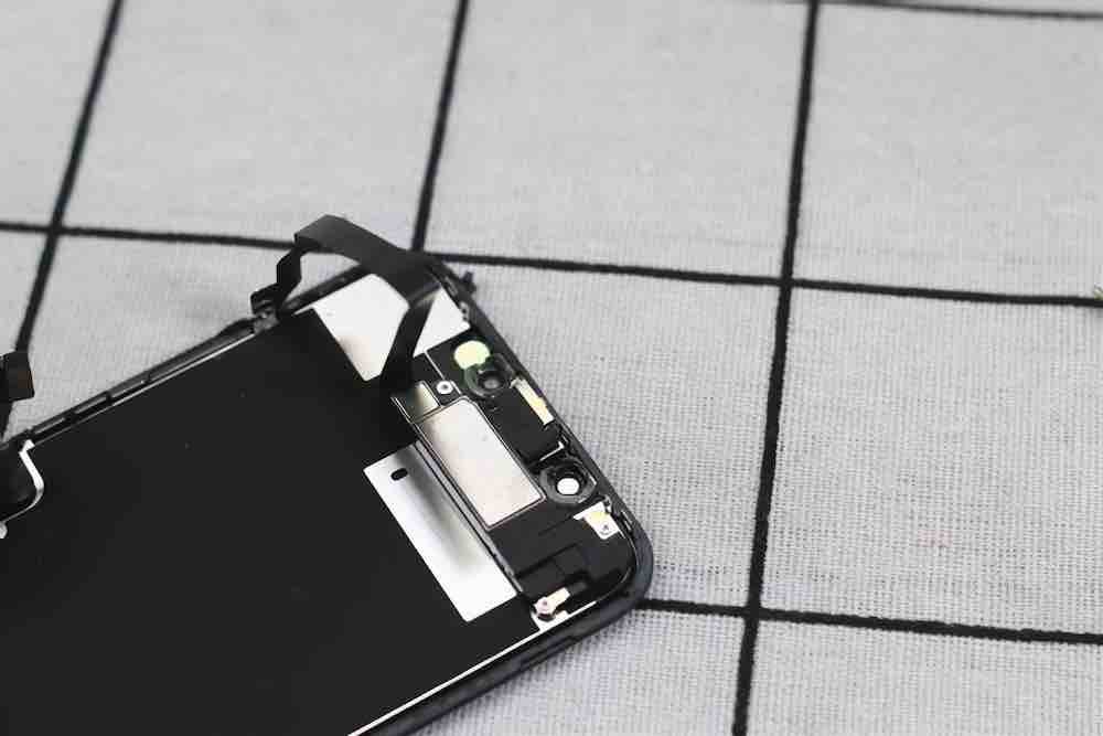 Mengganti LCD iPhone XR