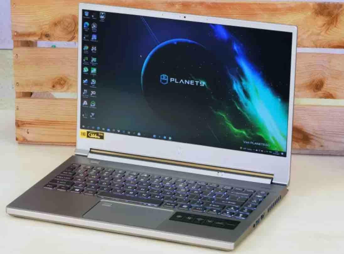 Acer Predator Triton 300 SE