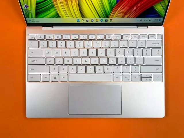 Review Laptop Dell XPS 13