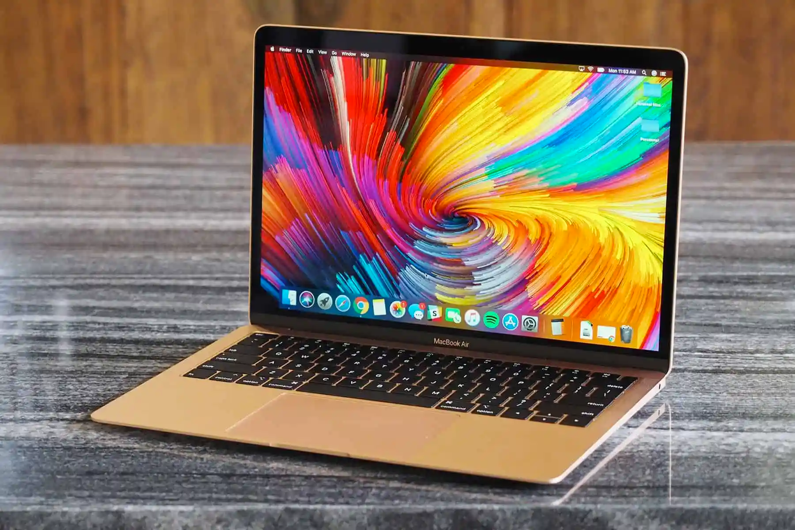 MacBook Air 15 inci